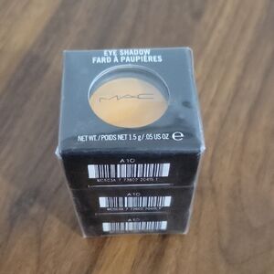 MAC Cosmetics Vibrant Yellow Eyeshadow (3pack) Unopened